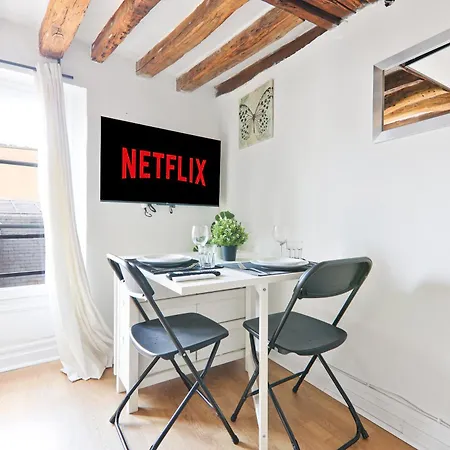 Studio Quartier Saint-Michel Notre-Dame 4 Free Netflix-2